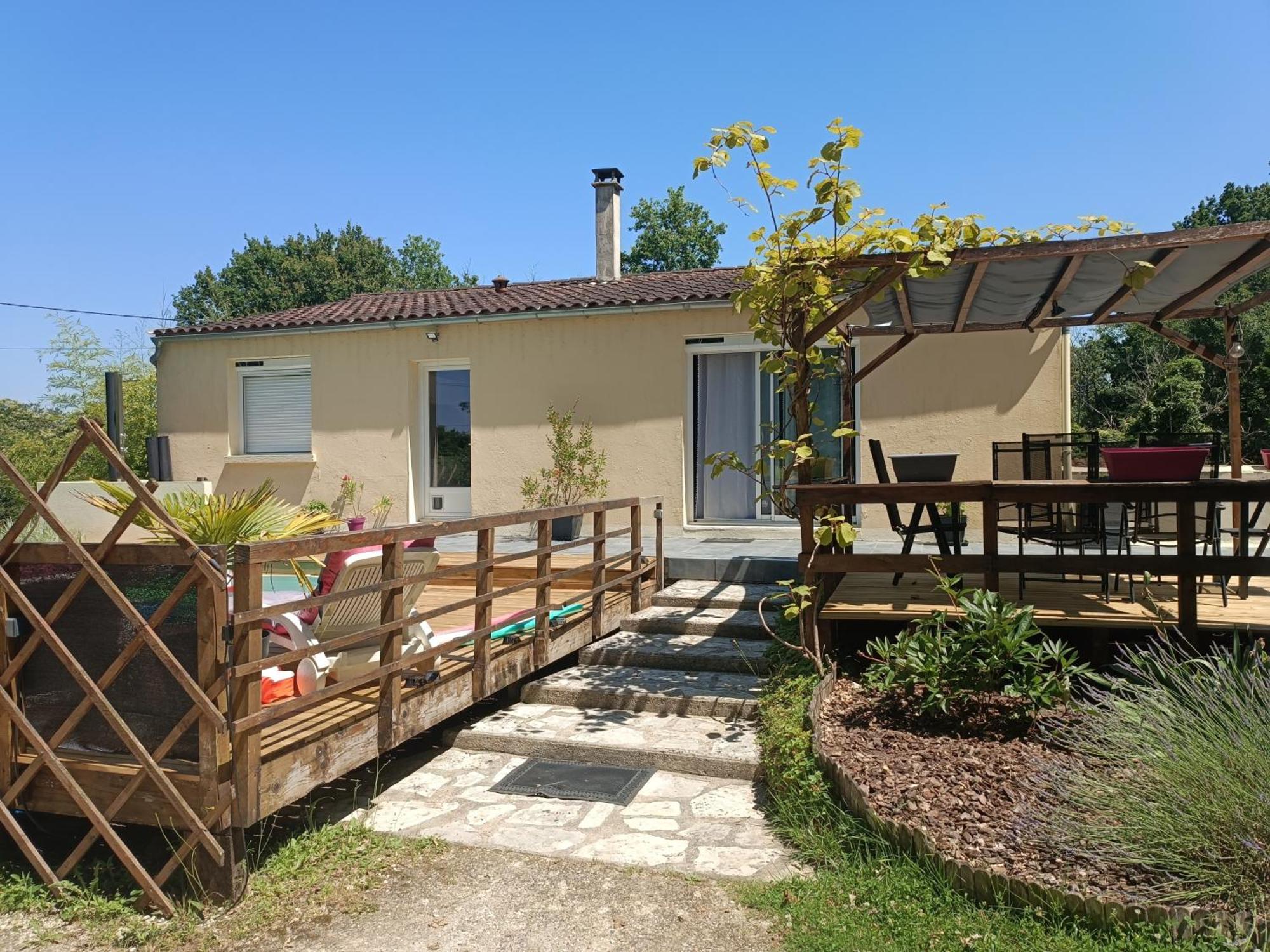 Maison A La Campagne Biras Exterior foto